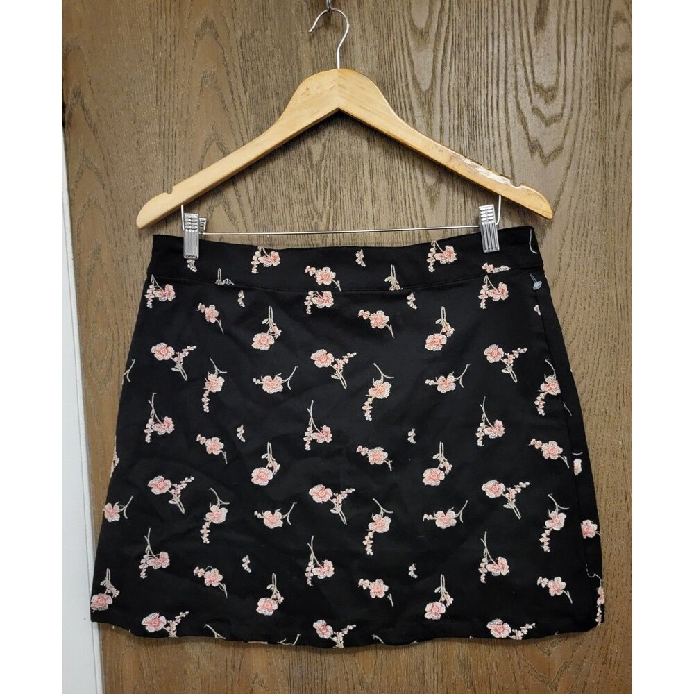 Blue Rain Black Embroidered Floral Mini Skirt Size Large